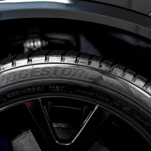 Cargar imagen en el visor de la galería, Coating para Neumáticos BLACK BLACK 110 ml - Vehicle Waxes