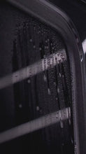 Cargar y reproducir el video en el visor de la galería, Limpiador de Vidrios Glaco De Cleaner 400ml
