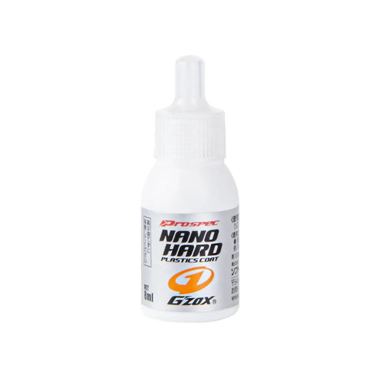 Sellador de Plásticos Nano Hard Soft99 de 8ml para restaurar piezas plásticas.